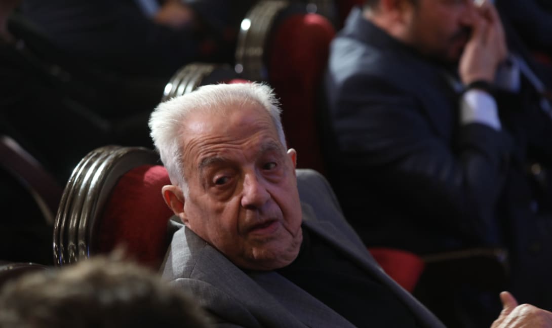 Μυστηριώδης διάρρηξη στην οικία του Αλέκου Φλαμπουράρη