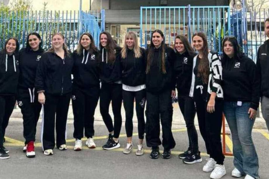 Στην Πάτρα για την ιστορική άνοδο η ομάδα υδατοσφαίρισης γυναικών του ΟΦΗ