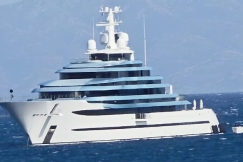 Στη Μύκονο το «Kaos» των 300 εκατομμυρίων δολαρίων (βίντεο)