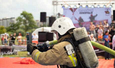 Πυρκαγιά σε οίκο ευγηρίας με νεκρό και τουλάχιστον 19 τραυματίες