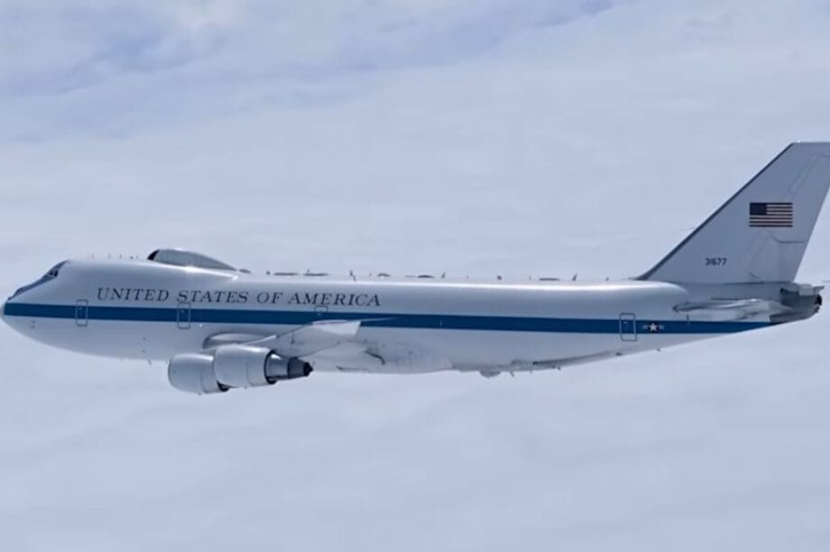 E-4B Nightwatch: Σε δράση το ιπτάμενο αρχηγείο των ΗΠΑ (βίντεο)