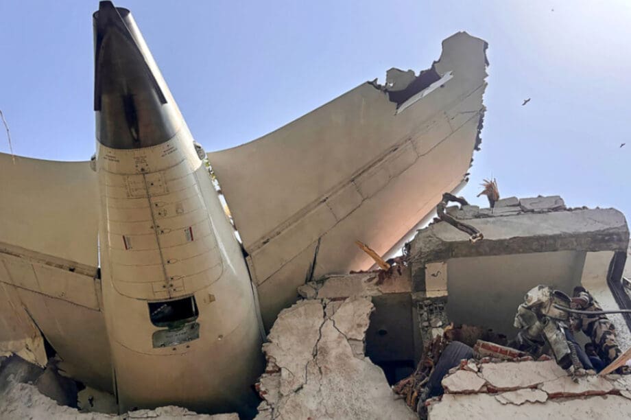 Συντριβή αεροσκάφος αεροπλάνο Ινδία τραγωδία