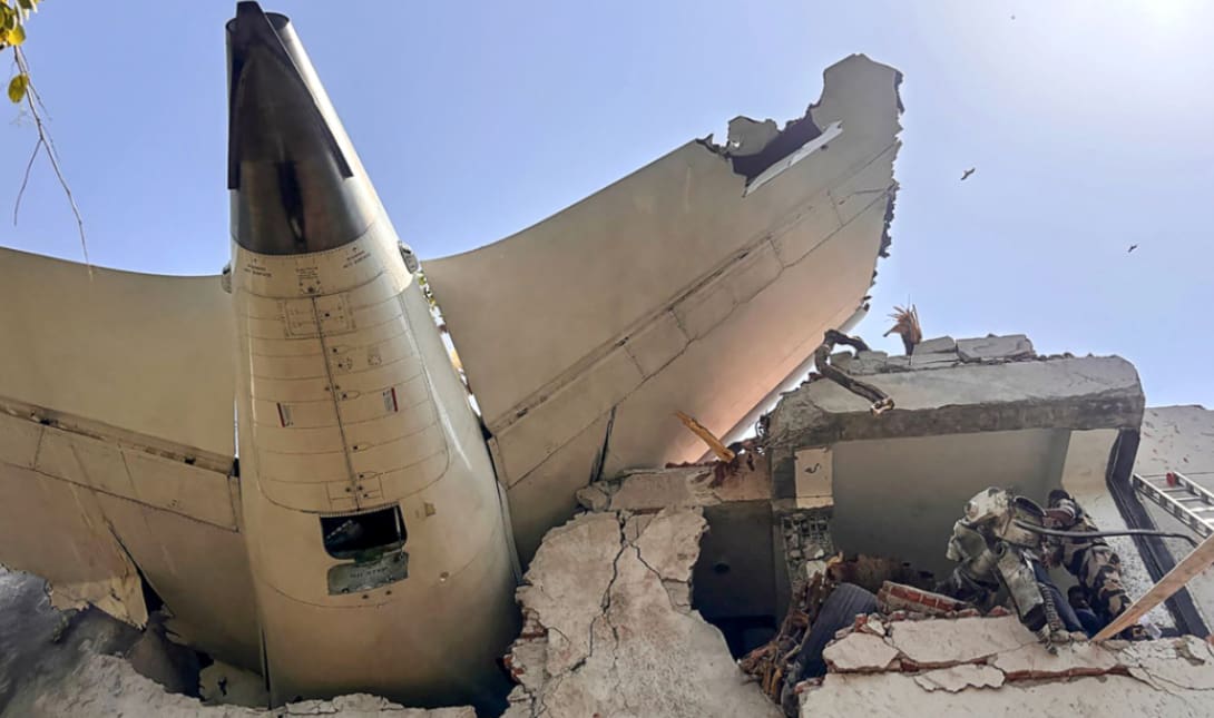 Συντριβή αεροσκάφος αεροπλάνο Ινδία τραγωδία