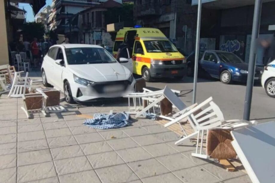 Αγρίνιο πήρε σβάρνα τα τραπεζοκαθίσματα