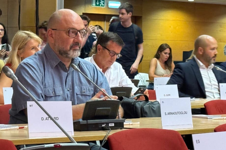 Σάκης Αρναούτογλου Λισαβόνα Συνέδριο
