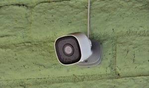 Θεσσαλονίκη: Σύλληψη ζευγαριού που «κατασκόπευε» τη γειτόνισσα με κάμερες