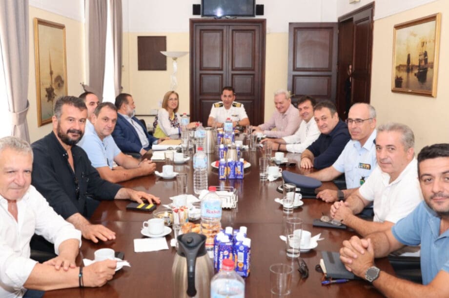 Ο Δήμαρχος Ηρακλείου παρευρέθηκε στη σύσκεψη για την διαχείριση των αυξημένων μεταναστευτικών ροών (Βίντεο)