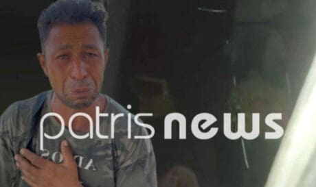 Πατέρας βρέφος μπαλκόνι