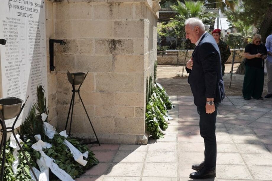 Μια εκδήλωση μνήμης στην οποία παρευρέθηκε ο Δήμαρχος Βιάννου, κ. Παύλος Μπαριτάκης, καταθέτοντας στεφάνι στο μνημείο