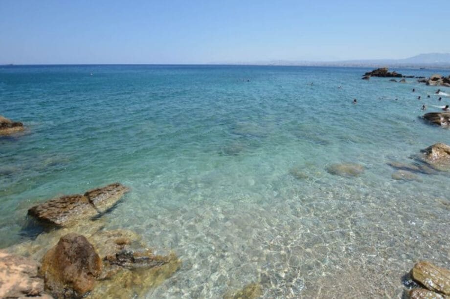 παραλία Χελιδόνι
