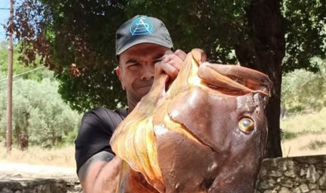 Ψαροντουφεκάς έβγαλε ροφό 27 κιλών