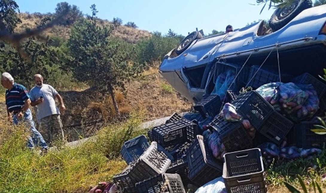 Τροχαίο ατύχημα Μεσαρά αγροτικό μελιτζάνες