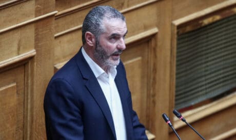 Μανόλης Χνάρης