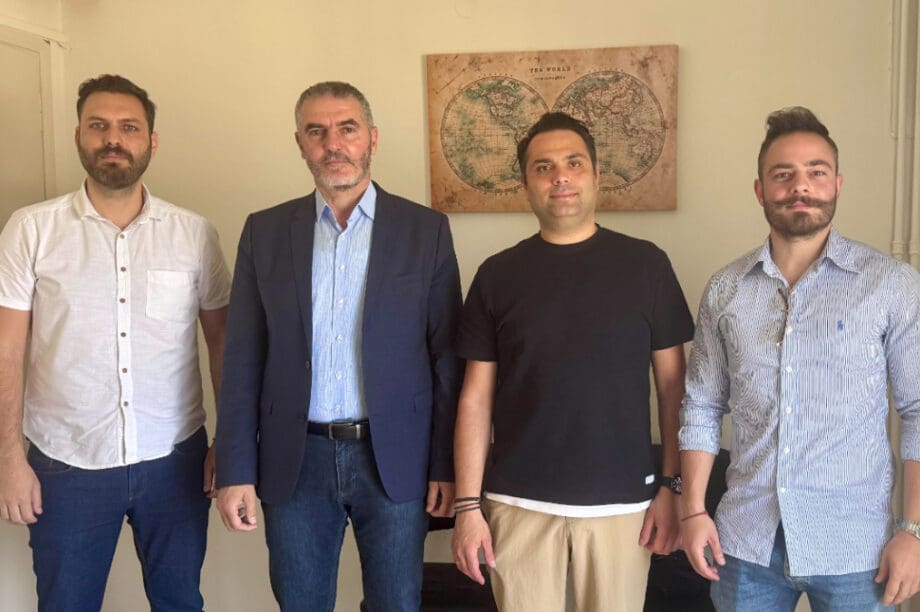 Μανόλης Χνάρης συνάντηση