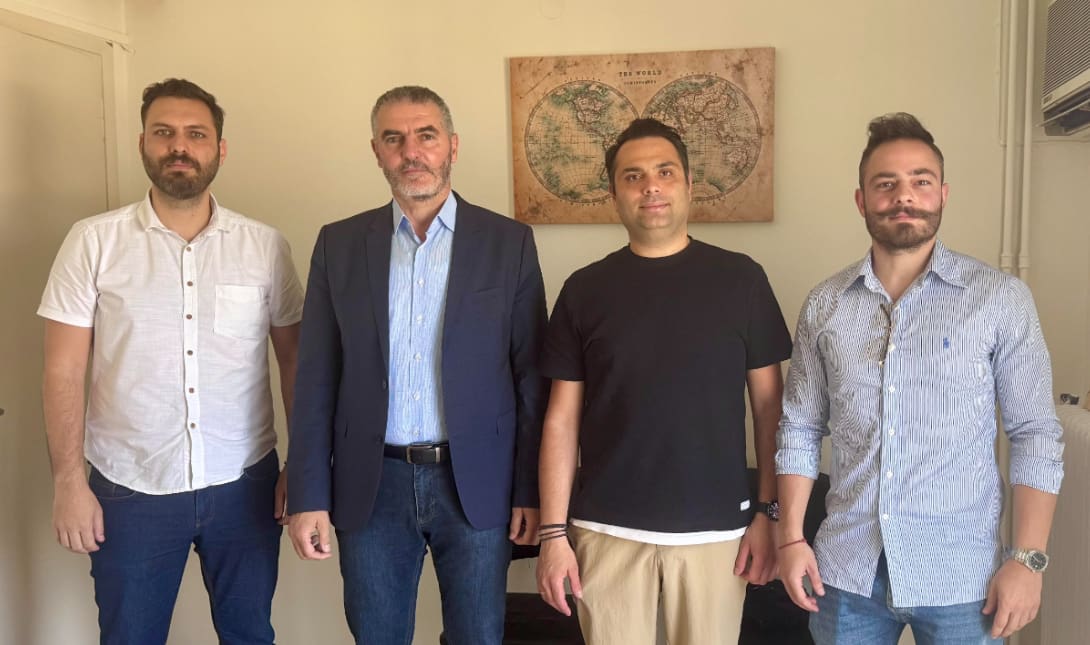 Μανόλης Χνάρης συνάντηση