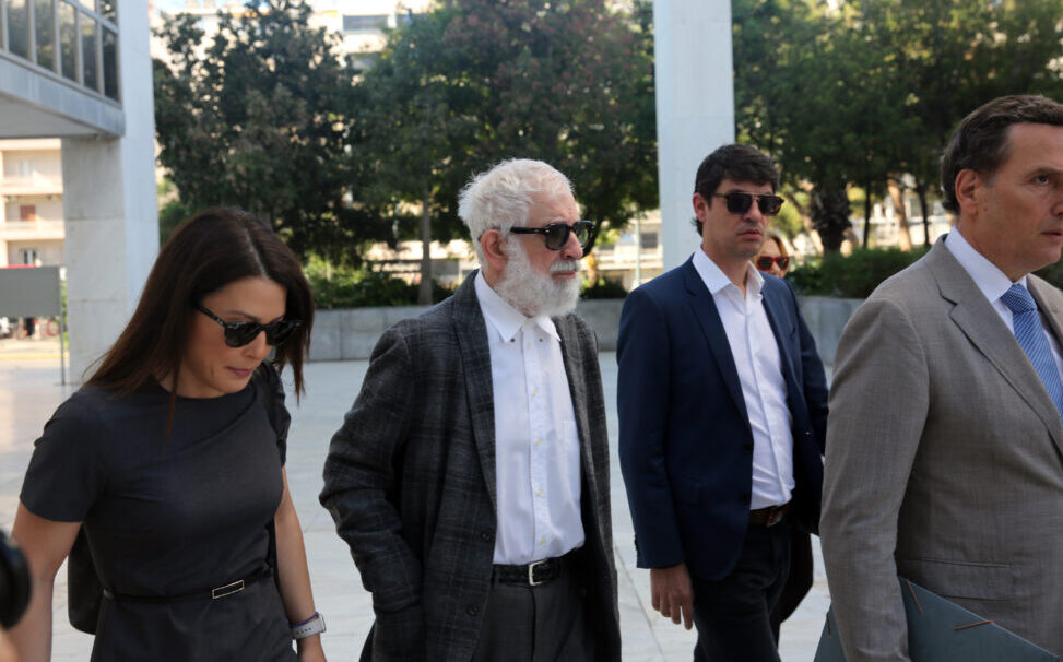 Πέτρος Φιλιππίδης