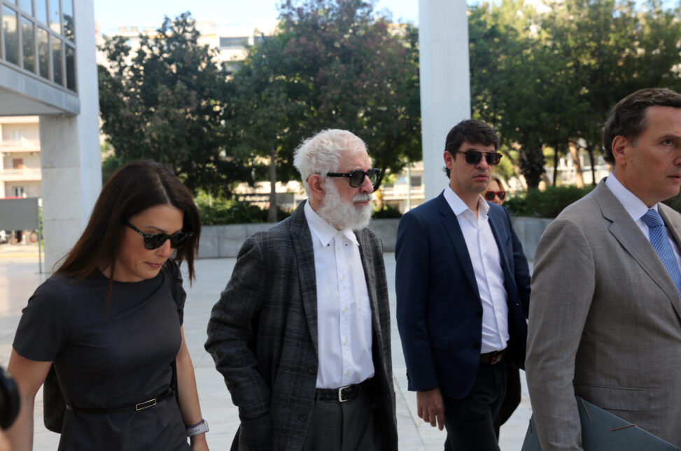 Πέτρος Φιλιππίδης