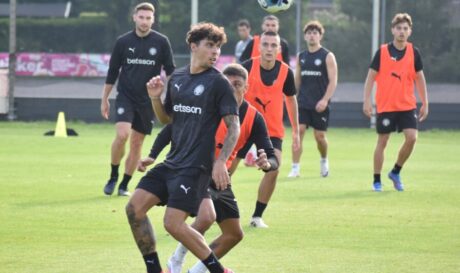 ΟΦΗ-Ντόρντρεχτ: Παρακολουθήστε το πρώτο φιλικό της κρητικής ομάδας σε live streaming