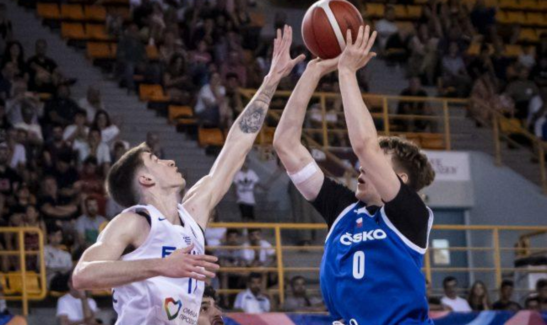 Ευρωμπάσκετ U20: Συνέτριψε 107-66 την Τσεχία και πάει για την πρωτιά! (βίντεο)