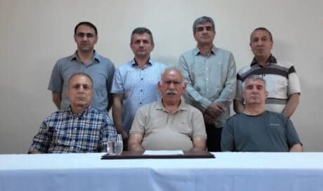 Οτσαλάν: Εμφανίστηκε με μήνυμά του μετά από δεκαετίες! (βίντεο)
