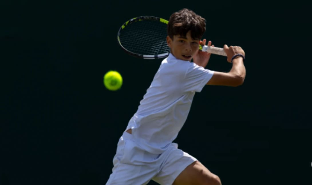 Στους ημιτελικούς Wimbledon 13χρονος Έλληνας τενίστας!