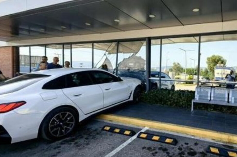αυτοκίνητο σούπερ μάρκετ τζαμαρία