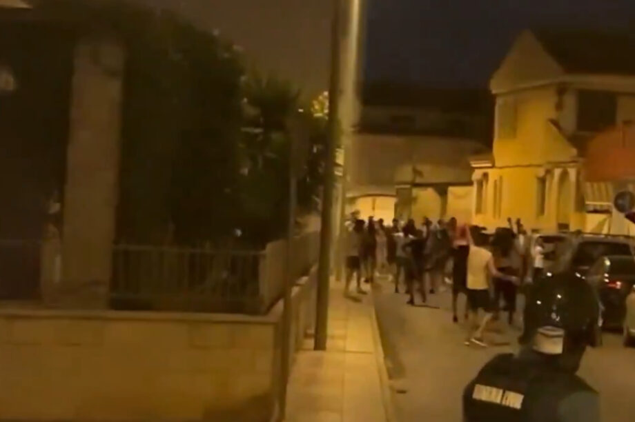 Ισπανία: Οκτώ συλλήψεις έπειτα από τις συγκρούσεις ακροδεξιών με μετανάστες (βίντεο)