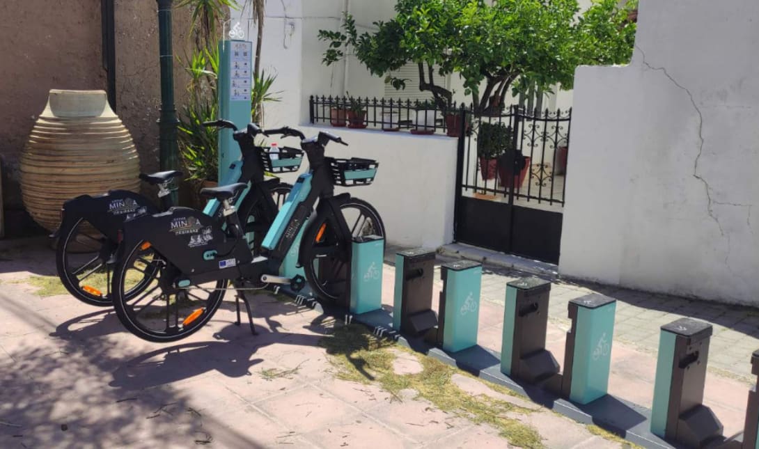 «Μετακινήσου Πράσινα – JOIN THE RIDE!» – Έναρξη Λειτουργίας Συστήματος Ηλεκτρικών Κοινόχρηστων Ποδηλάτων στο Δήμο Μινώα Πεδιάδας (Φώτο)