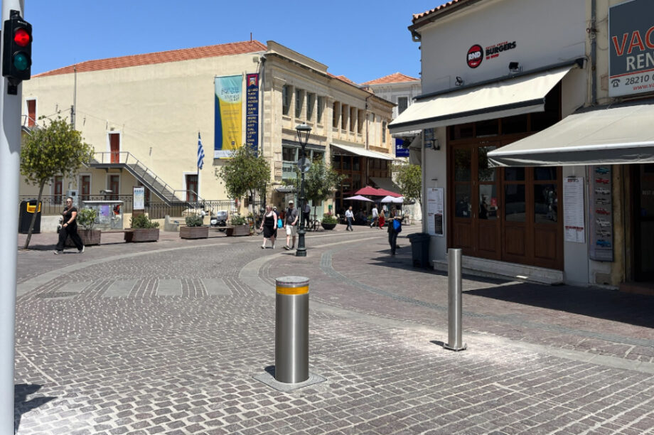 Σε λειτουργία οι νέες βυθιζόμενες μπάρες του Δήμου Χανίων στην Παλιά Πόλη και το Ενετικό Λιμάνι Χανίων