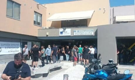 ΔΟΥ διαμαρτύρια συνεργεία αυτοκινήτων