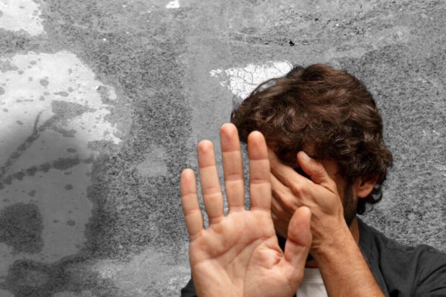 βιασμός κακοποίηση άνδρας