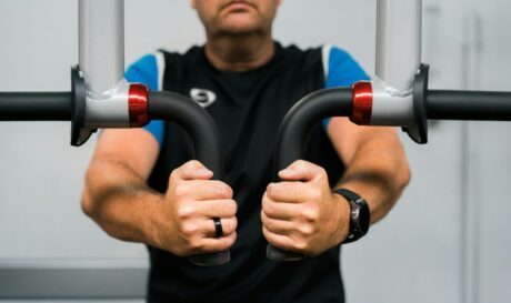 Ασκήσεις που πρέπει να κάνουν οι... 50άρηδες (βίντεο)