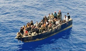 Κρήτη: Συναγερμός για αλιευτικό με περισσότερους από 500 μετανάστες ανοιχτά της Γαύδου