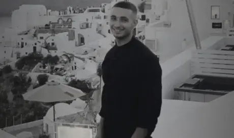 Βασίλης Παπείρας