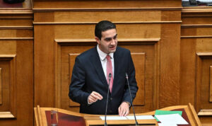 Κατρίνης: «Ο μικρός μου γιος οδηγούσε χωρίς δίπλωμα, πράξη αδικαιολόγητη»