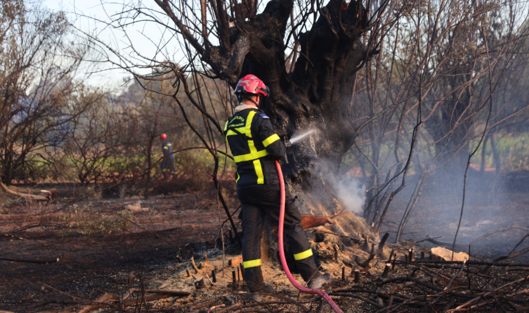 Υψηλός κίνδυνος πυρκαγιάς και σήμερα Τετάρτη (27/8) στην Κρήτη – Ποιες περιοχές κινδυνεύουν