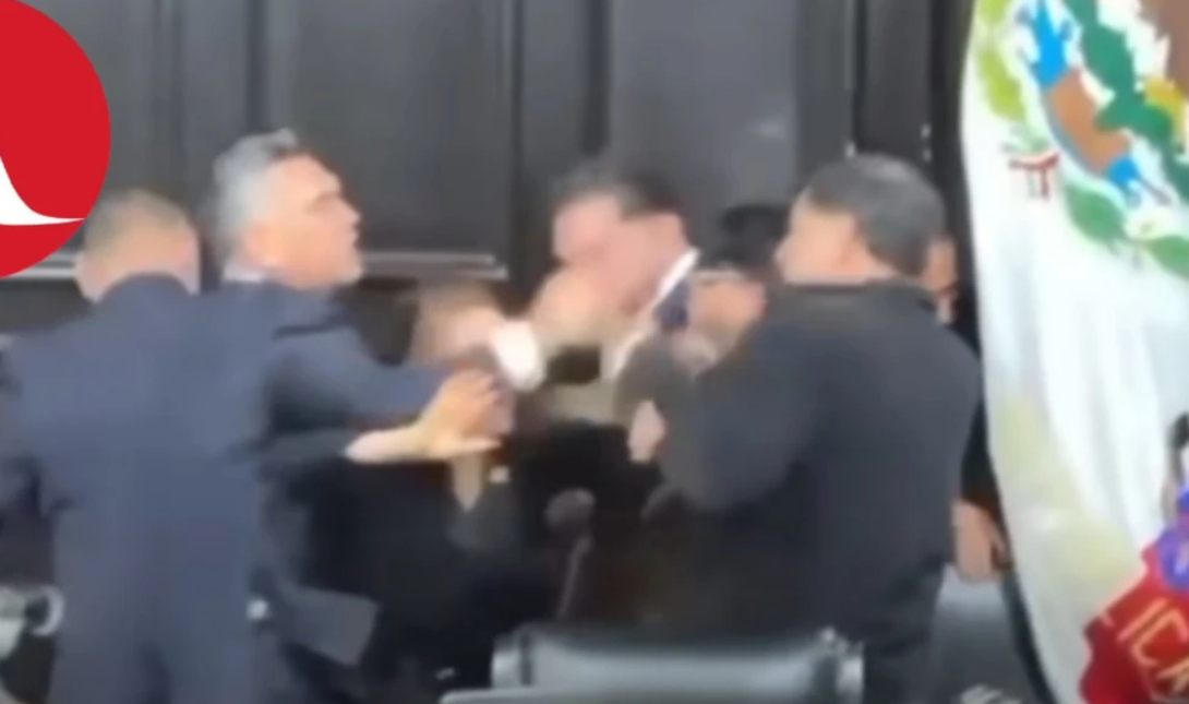 Μεξικό: Πιάστηκαν στα χέρια γερουσιαστές  – Δείτε βίντεο