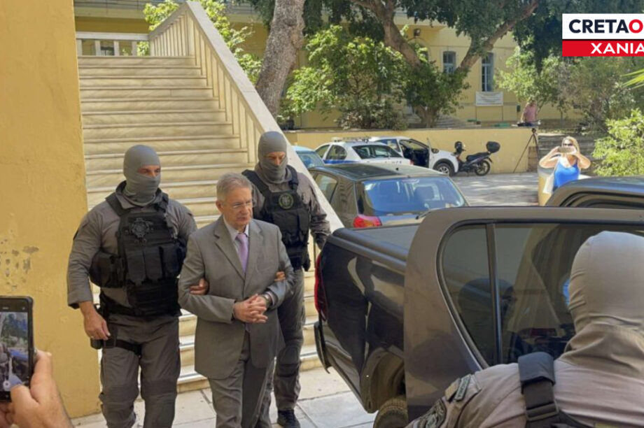 Γιατρός απολογία ασέλγεια κατασκήνωση