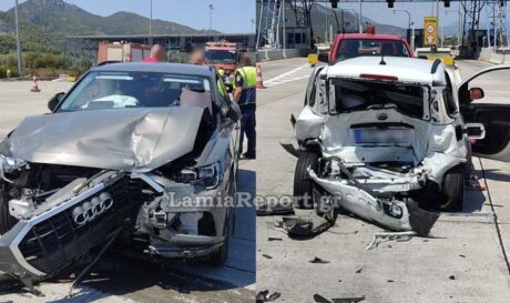 Αυτοκίνητο «καρφώθηκε» πίσω από σταματημένο όχημα στα διόδια Τραγάνας