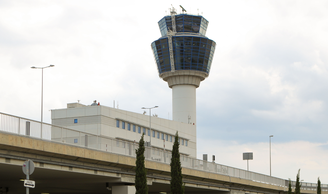 «Λαβράκι» έβγαλε η ΑΑΔΕ – Κατέσχεσε 1,5 εκατομμύριο φυσικής κόκας στο Ελ. Βενιζέλος