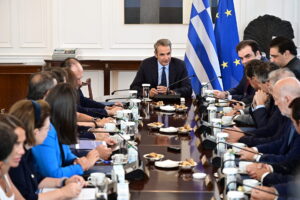 Βαρύ το πένθος για τον αναπληρωτή υπουργό – Έφυγε από τη ζωή η μητέρα του
