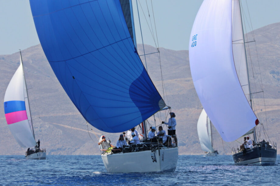 Η Aegean Regatta 2025 με 64 σκάφη ξεκινά το υπέροχο ταξίδι της στο Αιγαίο Πέλαγος