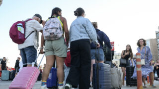 Λιμάνι βαλίτσες απαγορευτικό επιβάτες