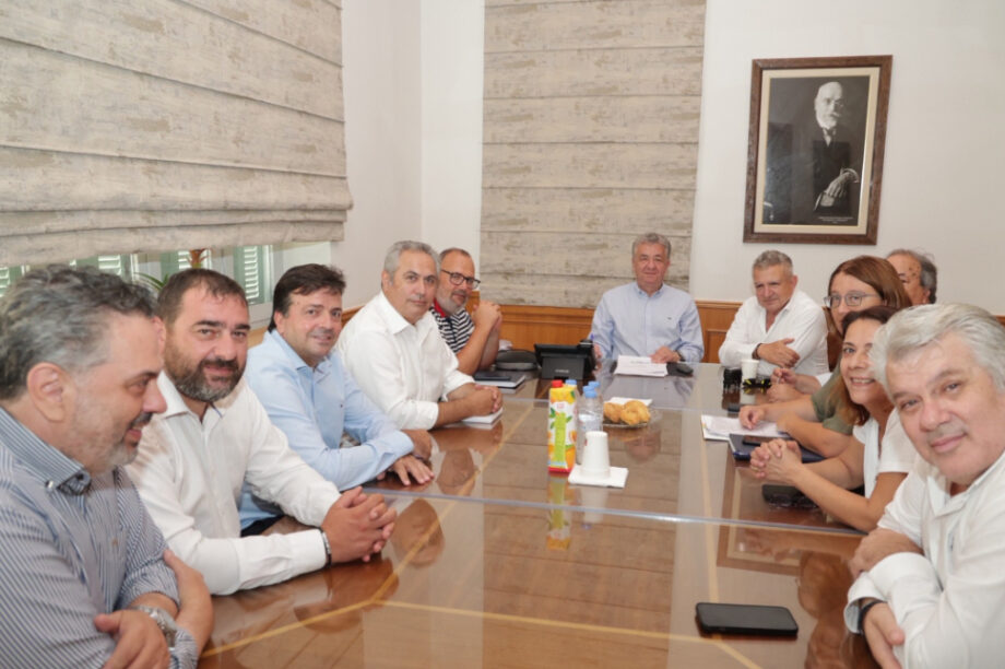 Υπογράφηκε η σύμβαση ανάπλασης της κεντρικής αγοράς των Μοιρών