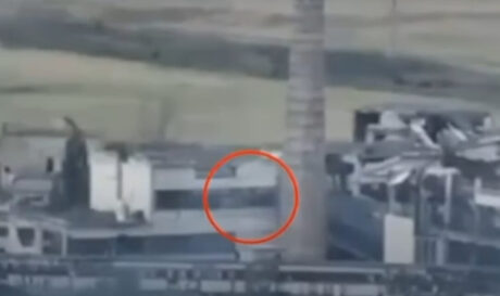 Ουκρανός ελεύθερος σκοπευτής σκότωσε δυο Ρώσους στρατιώτες από απόσταση 4 χιλιομέτρων! (βίντεο)