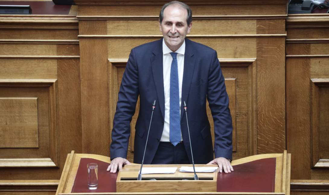 Θλίψη για τον θάνατο του Απόστολου Βεσυρόπουλου – Η ζωή και η πολιτική πορεία του στελέχους της Νέας Δημοκρατίας