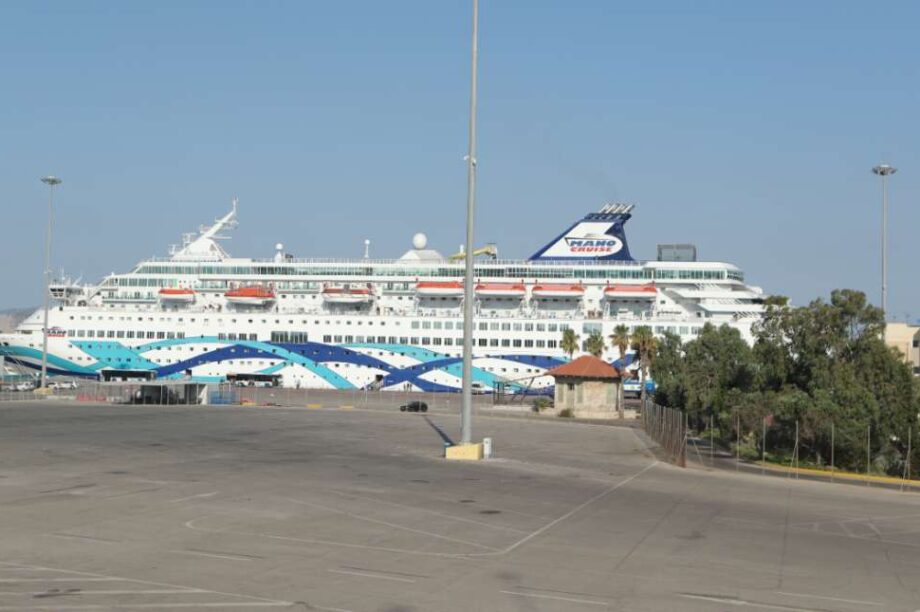 κρουαζιερόπλοιο Crown Iris