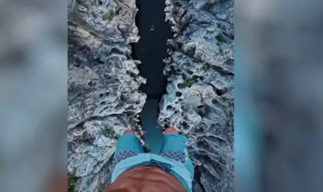 φαράγγι άλμα αθλητής