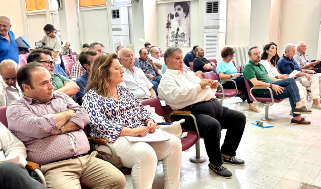 Στη σύσκεψη των Ξενοδοχοϋπαλλήλων της Κρήτης παρευρέθη ο Φραγκίσκος Παρασύρης