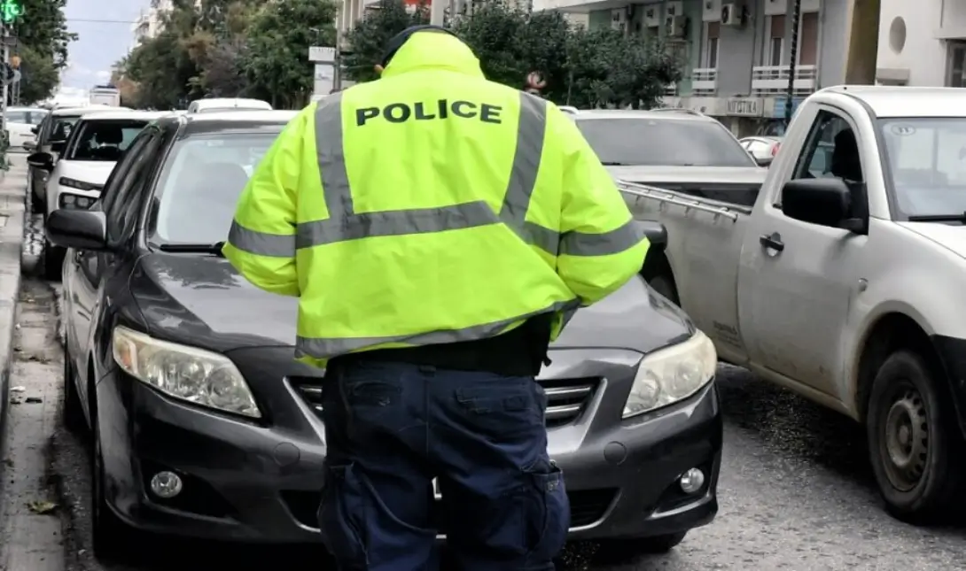 Στην τσιμπίδα της τροχαίας 33χρονος που έτρεχε με 198 χλμ./ώρα στην Αθηνών – Λαμίας